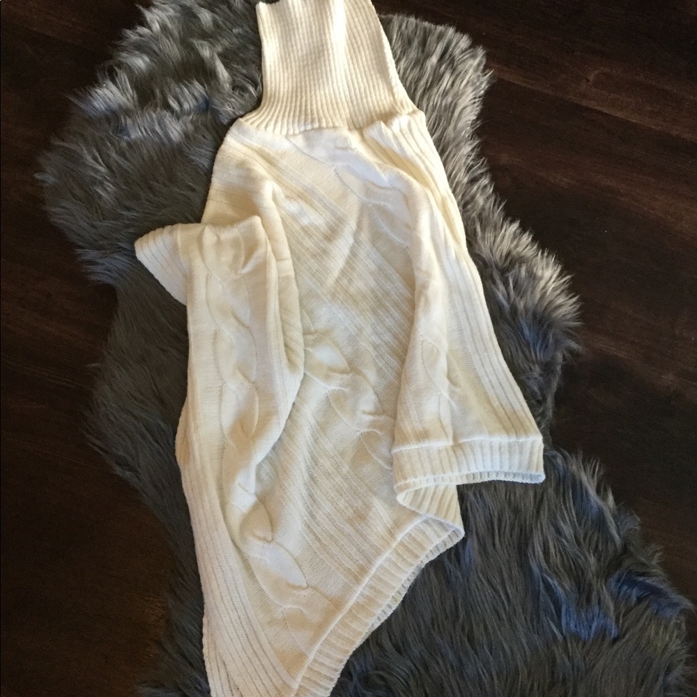 Arden B poncho